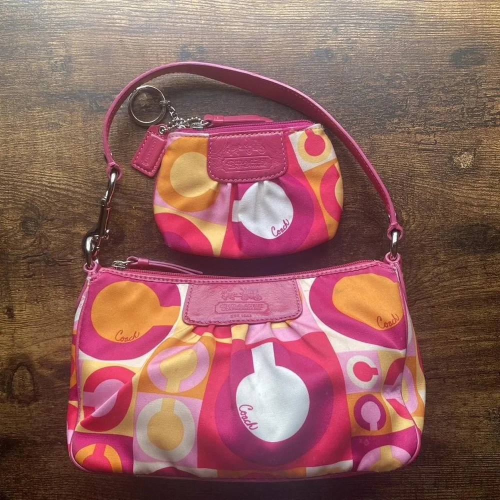 Pink, Orange & White Graphic Wristlet Set